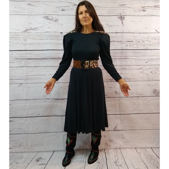 black dress with leopard print belt